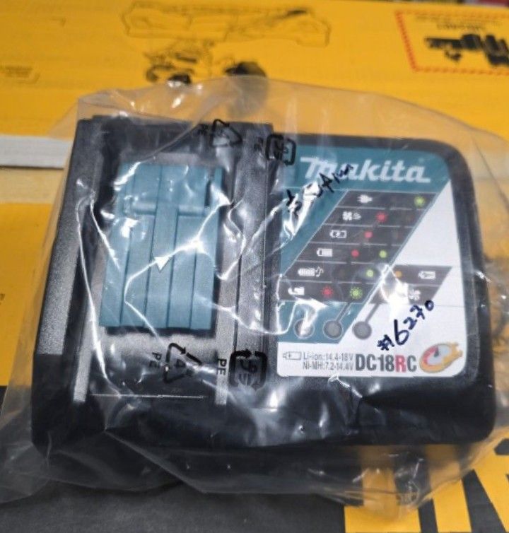 Makita 18V LXT Lithium-Ion Rapid Tool Battery Charger #Dc18rc