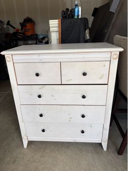 Dresser