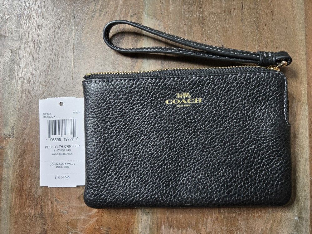 Coach Center Zip Wristlet Black Wallet