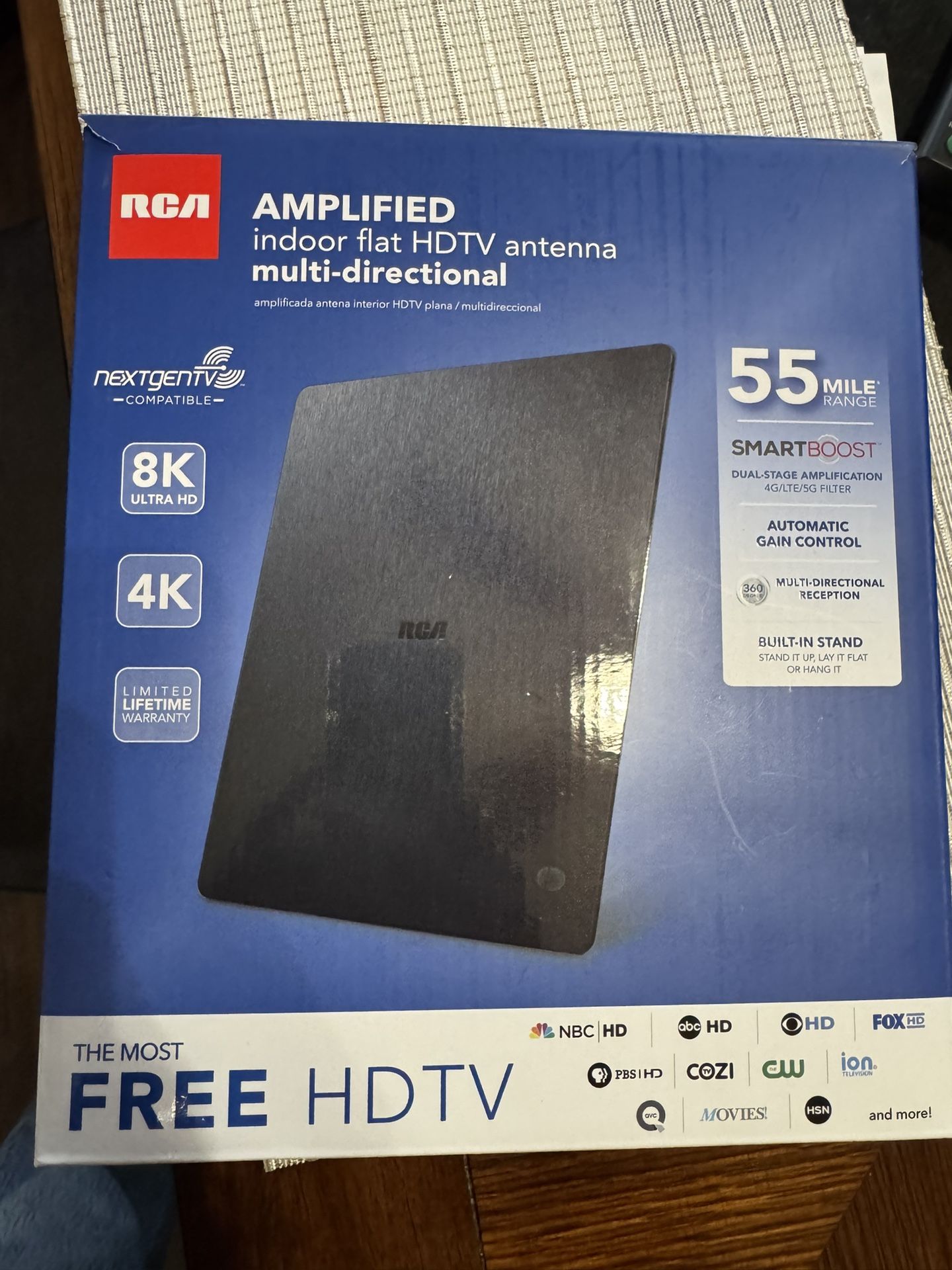 RCA AMPLIFIED HDTV Indoor Antenna