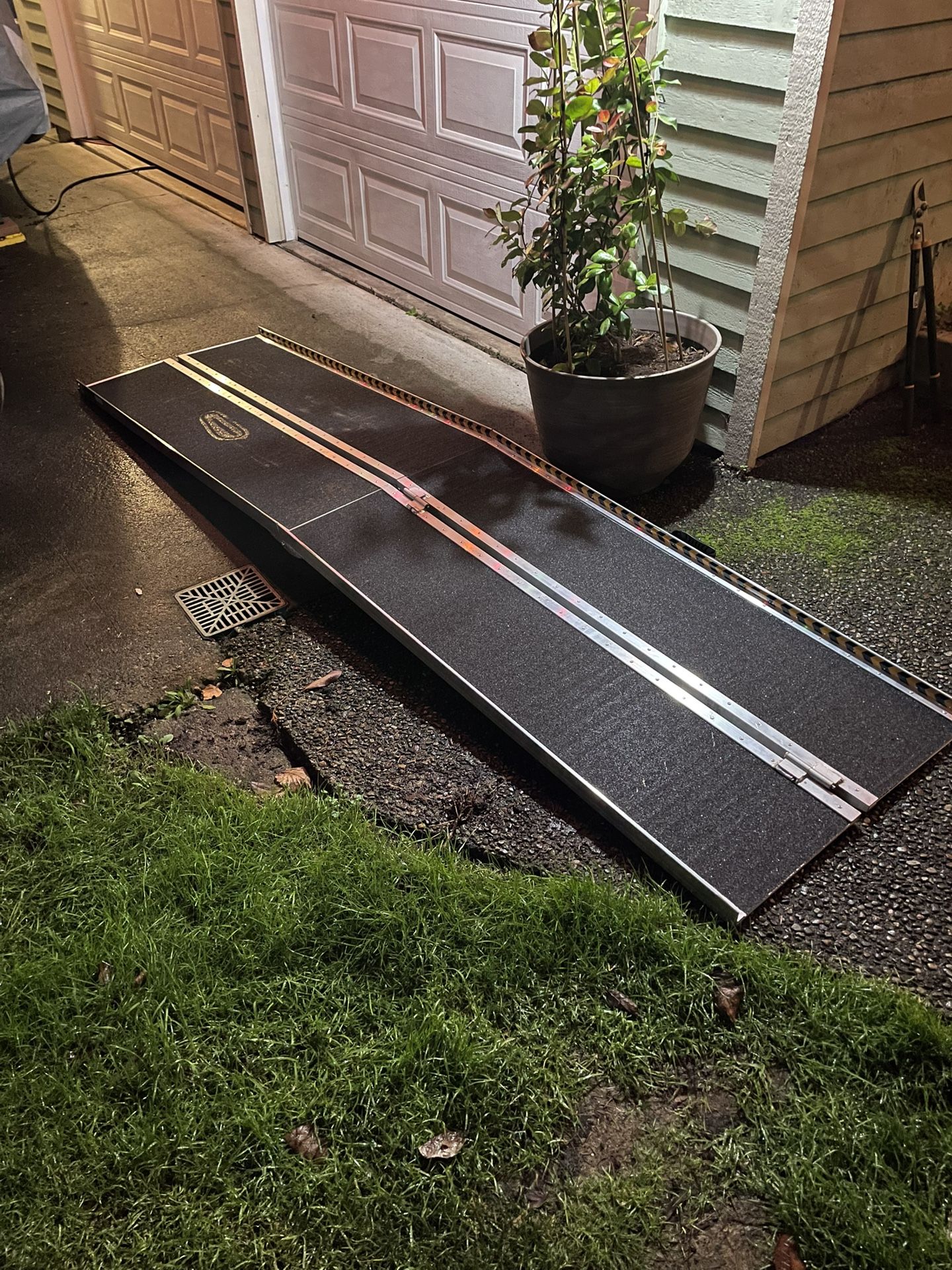 Vevor 10 Foot Folding Ramp