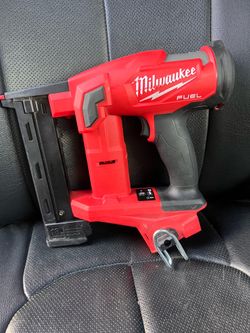 Milwaukee m18 fuel brushless 18g crown stapler tool only