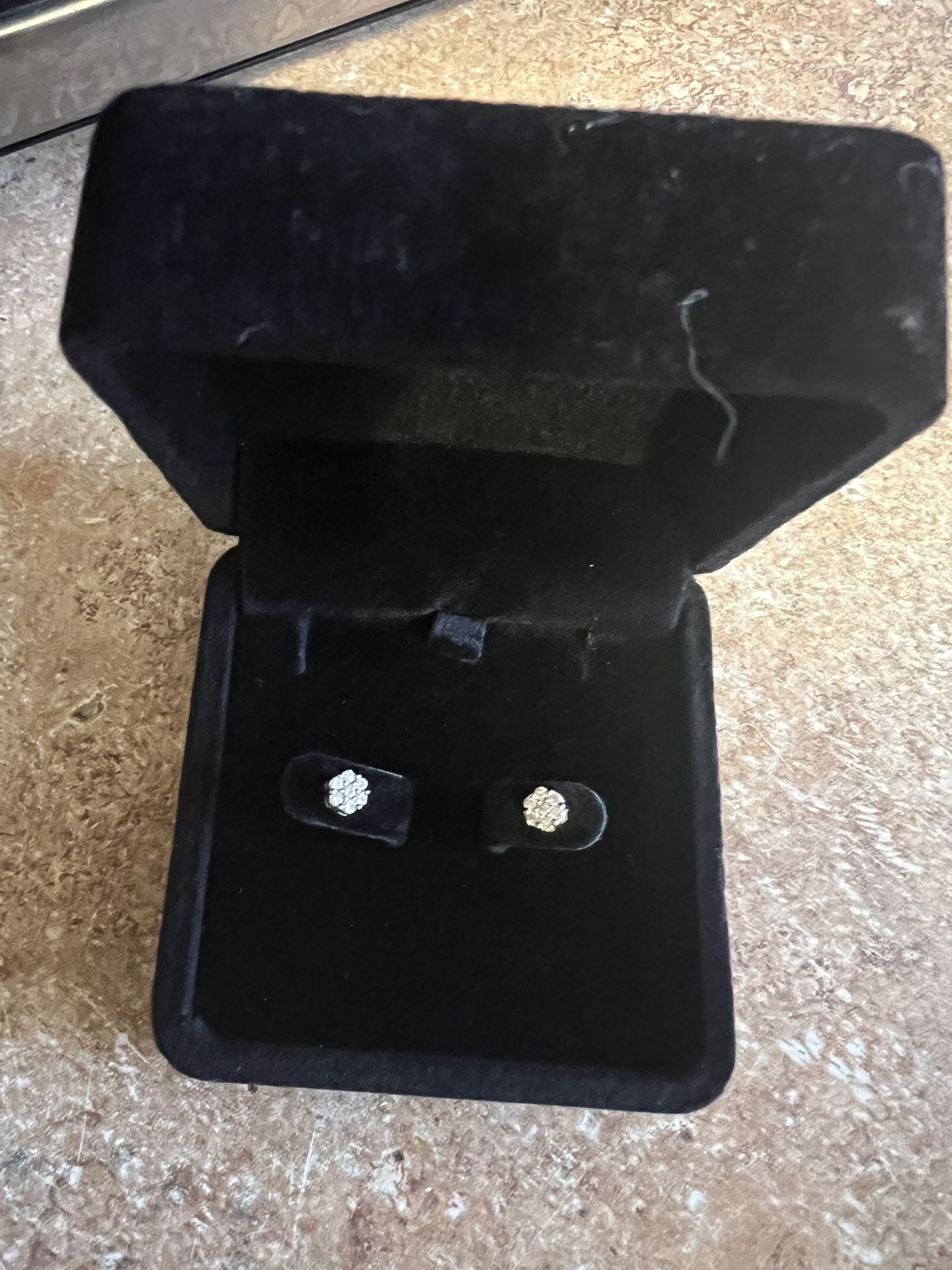 Natural Diamonds 14k White Gold