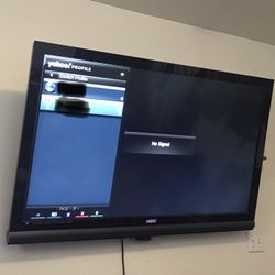 Vizio 55 Inch TV W/ Built In Sound Bar