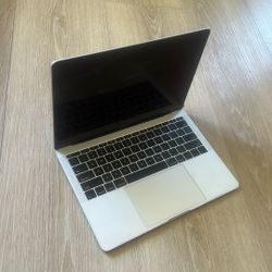 2017 MacBook Pro 13” – 2.3GHz i5 – 8GB RAM – 256GB