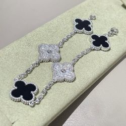 Vaan Clief Bracelet (Beautiful  🎁 )