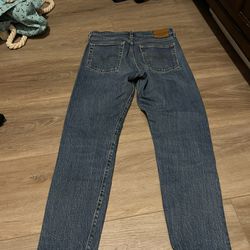 Women’s Levi’s Wedgie Button Fly Jeans  Size 27