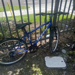 Huffy Rock Creek 26-inch mountain bike