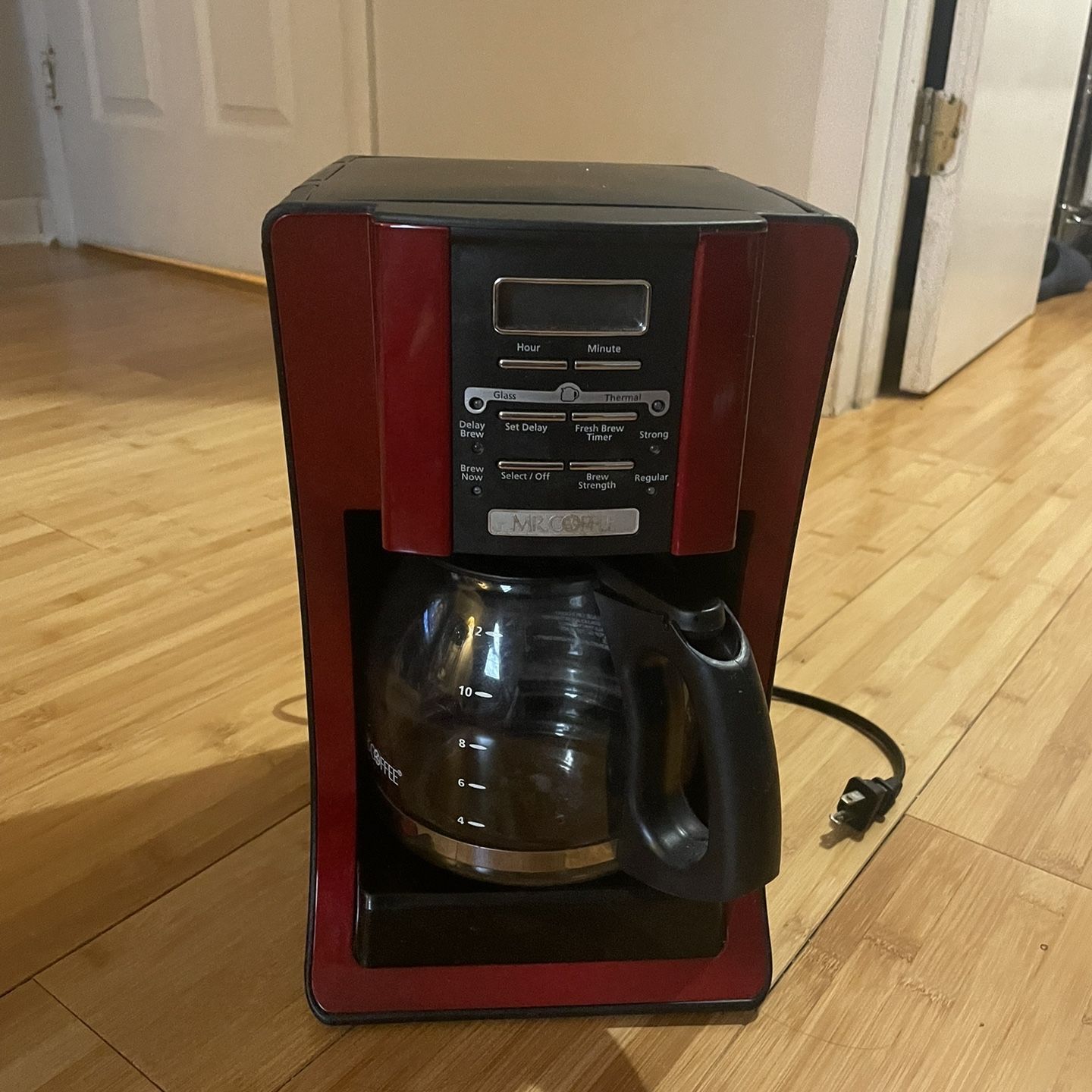 Mr. Coffee 12 Cup Rrd Automatic Drip Coffee Maker for Sale in Jackson  Township, NJ - OfferUp