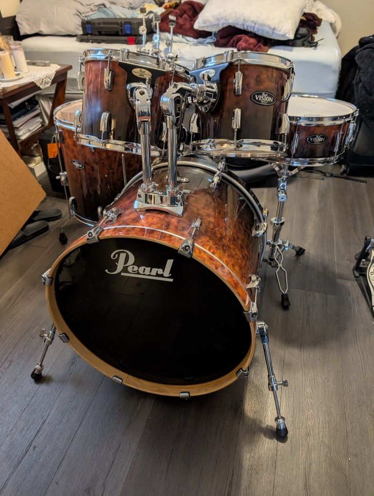 Pearl Vision Birch  - Walnut Finish 5 Piece Drumset