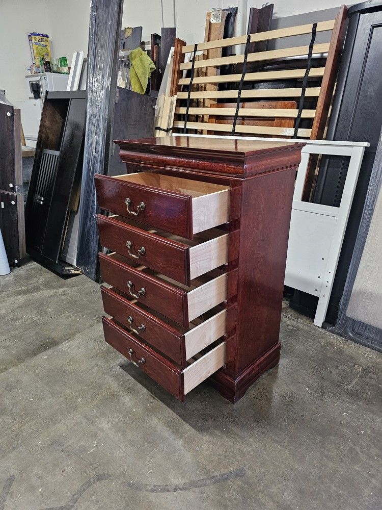 Dresser