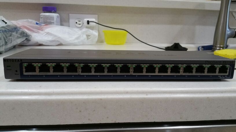 Netgear ProSafe FS116E Unmanaged Plus 16 Port Switch