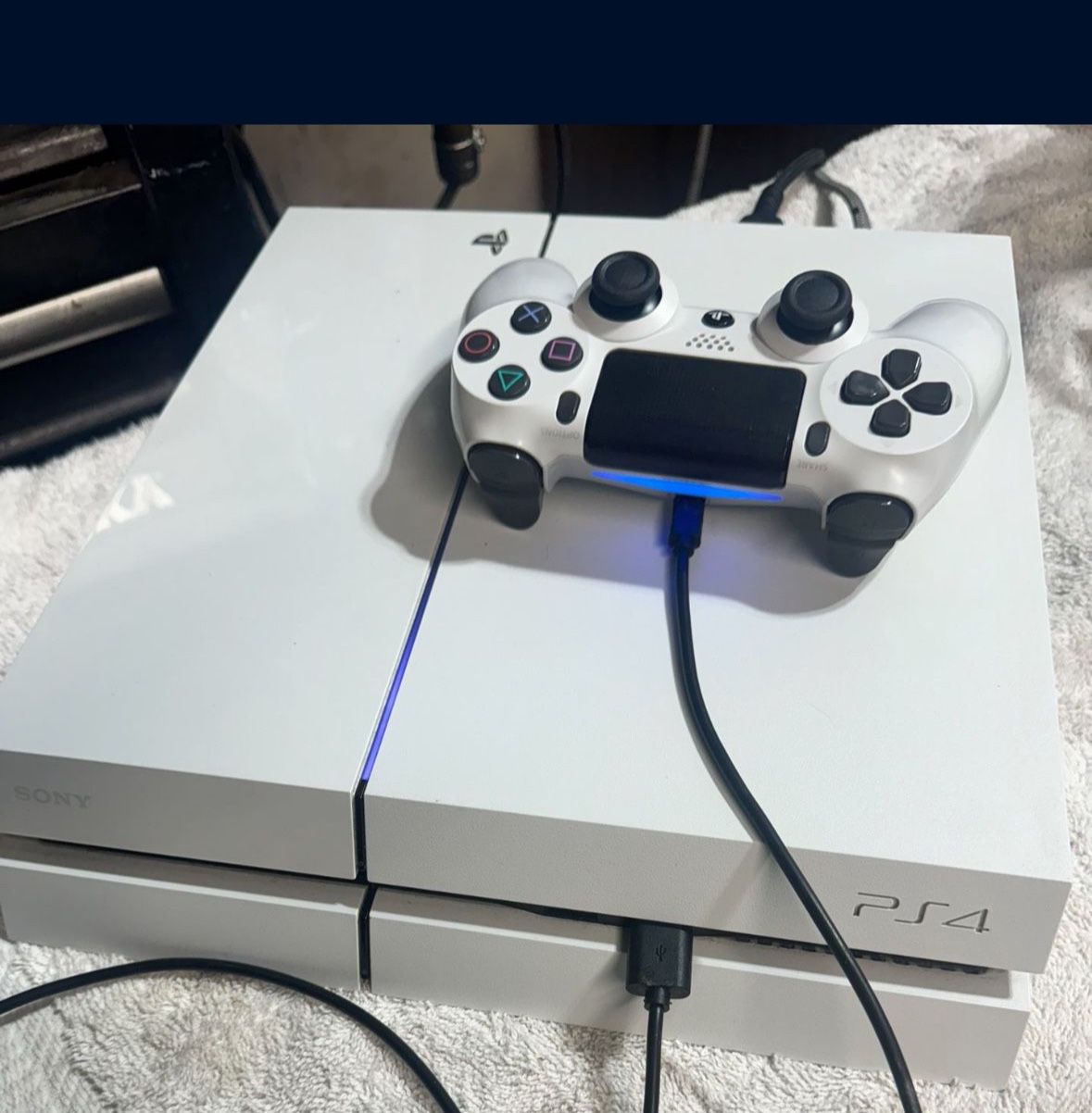 White Edition PS4 and Controller 