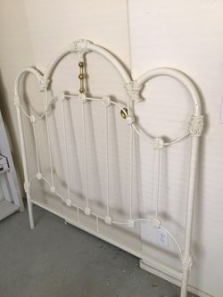 Headboard - Victorian/Antique Style Heavy Brass/Iron Bed Headboard