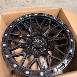 Brand new wheels with slight scratches on the lips, 17x9 Gloss Black +0 6x139.7