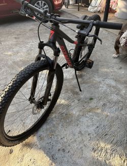 Specialized Pitch 27.5 mountain bike