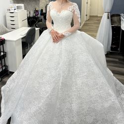 Beautiful White Wedding Dress 