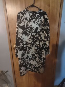 Black and White Floral Long Sleeve Dress