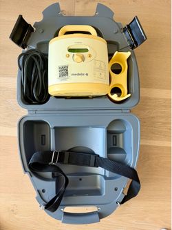 Medela Symphony Hospital Grade Breast Pump – Low Hours – 2023 – Case + Charger