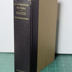 Roots: The Saga of an American Family by Alex Haley 1976 Vintage (Hardcover)