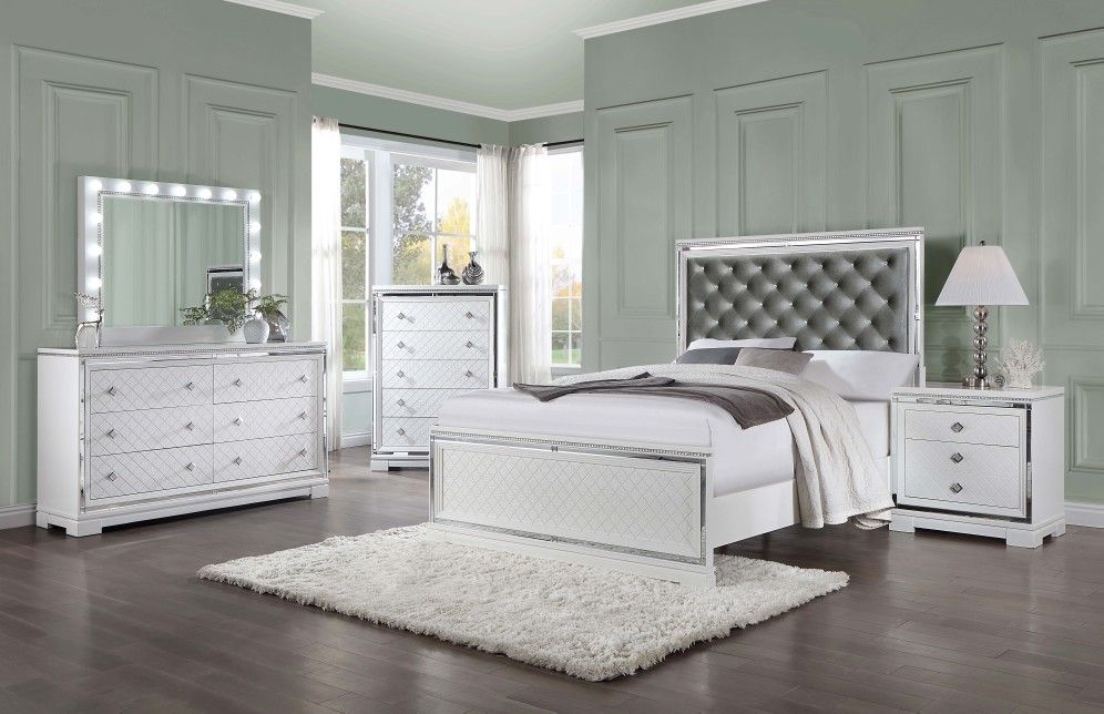 Brand New 5 piece Queen Bedroom Set