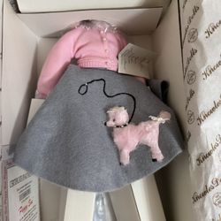 ASHTON-DRAKE PORCELAIN PEGGY-SUE YEARBOOK MEMORIES DOLL Poodle Skirt
