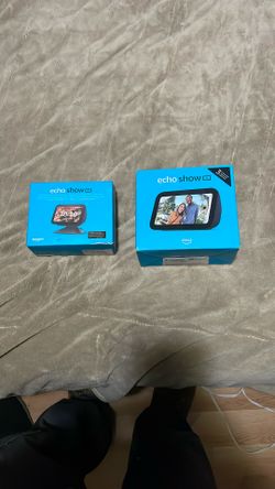 New, Un Opened Echo Show 5 W/stand