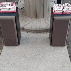 Sony 500 Watts 5.2 AV Receiver With Phono Port, Speakers And Remote $240 FINAL PRICE 