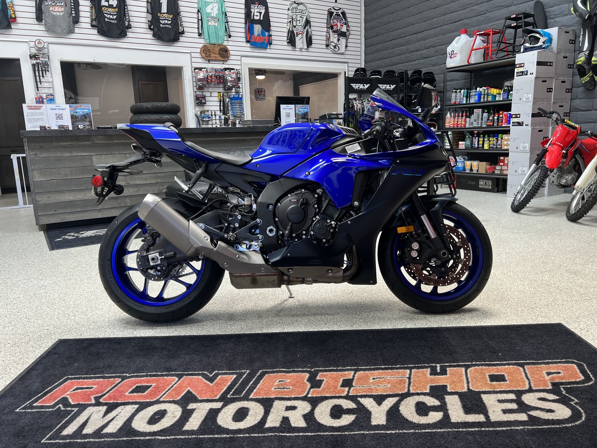 2023 Yamaha YZF-R1