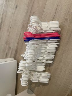 Bulk kids hangers