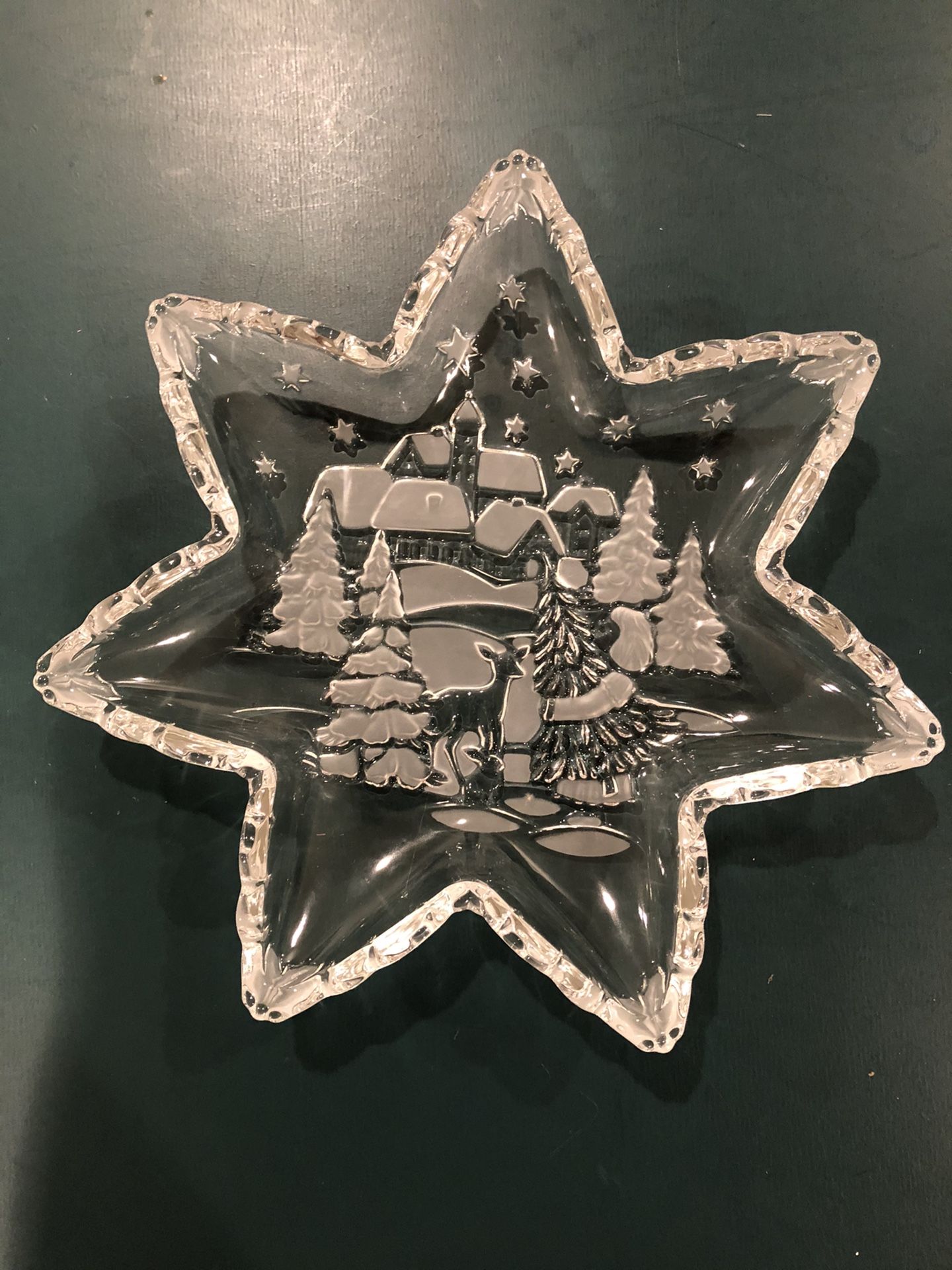 Mikasa Christmas Carol Star Server 12.5”