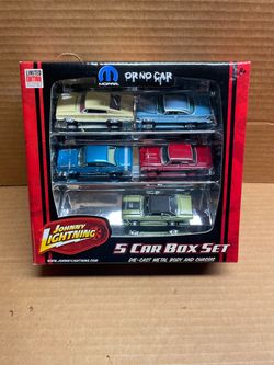 Johnny Lightning Mopar 5 Car Box Set Die-Cast