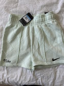 Nike Women’s Shorts Size M