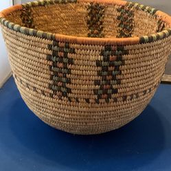 Vintage Hausa Nigerian African handwoven coil basket bowl. 