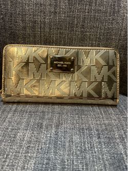 Michael Kors Metallic Wallet