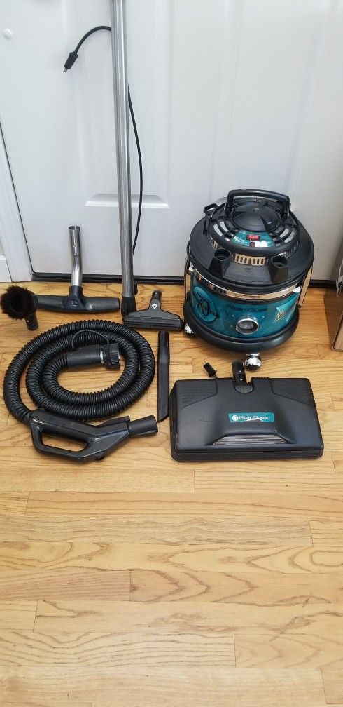 New Cond Filte Queen VACUUM ATTACHMENT , WORKS EXCELLENT , With AMAZING POWER SUCES , IN THE BOX