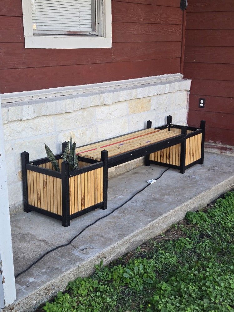 Planter/bench