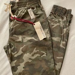 Women’s Camo Joggers