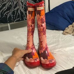 Red Camo Hunter Women’s Size 7 Rain Boots