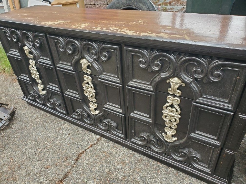 FREE - Vintage Dresser Project