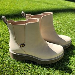 New Teva Midform Chelsea Boot