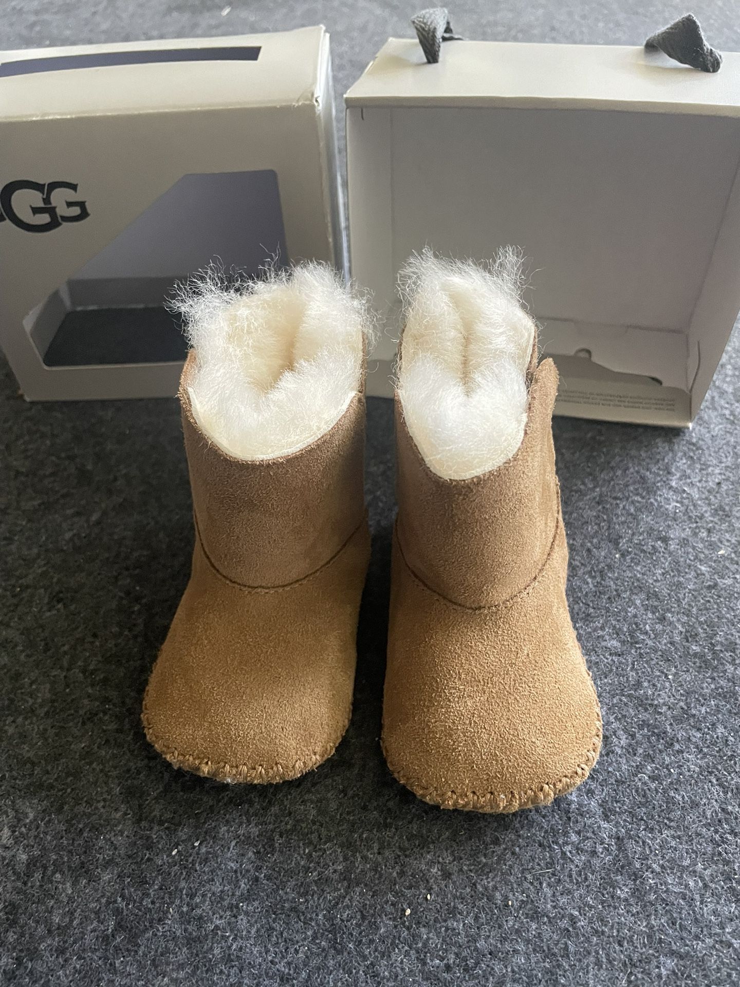 UGG Infant Caden Suede Boots 0/1 0-6 Months