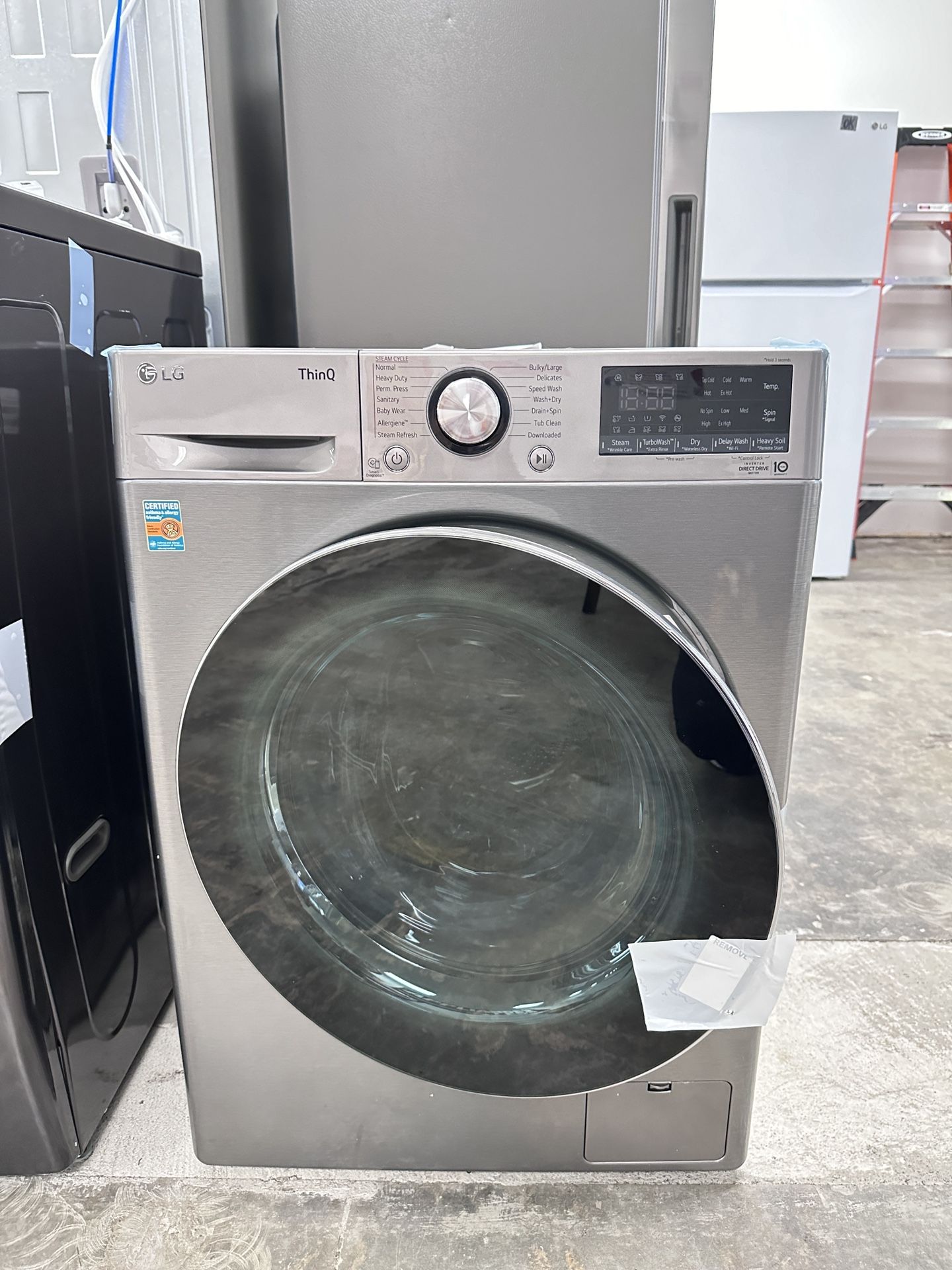 LG 24” Wide Compact Size Washer And Dryer All In One Unused 