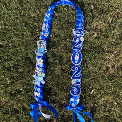 Bluey graduation lei 