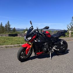 2018 BMW S1000R Red/Blk Clean, All Maintenance Records