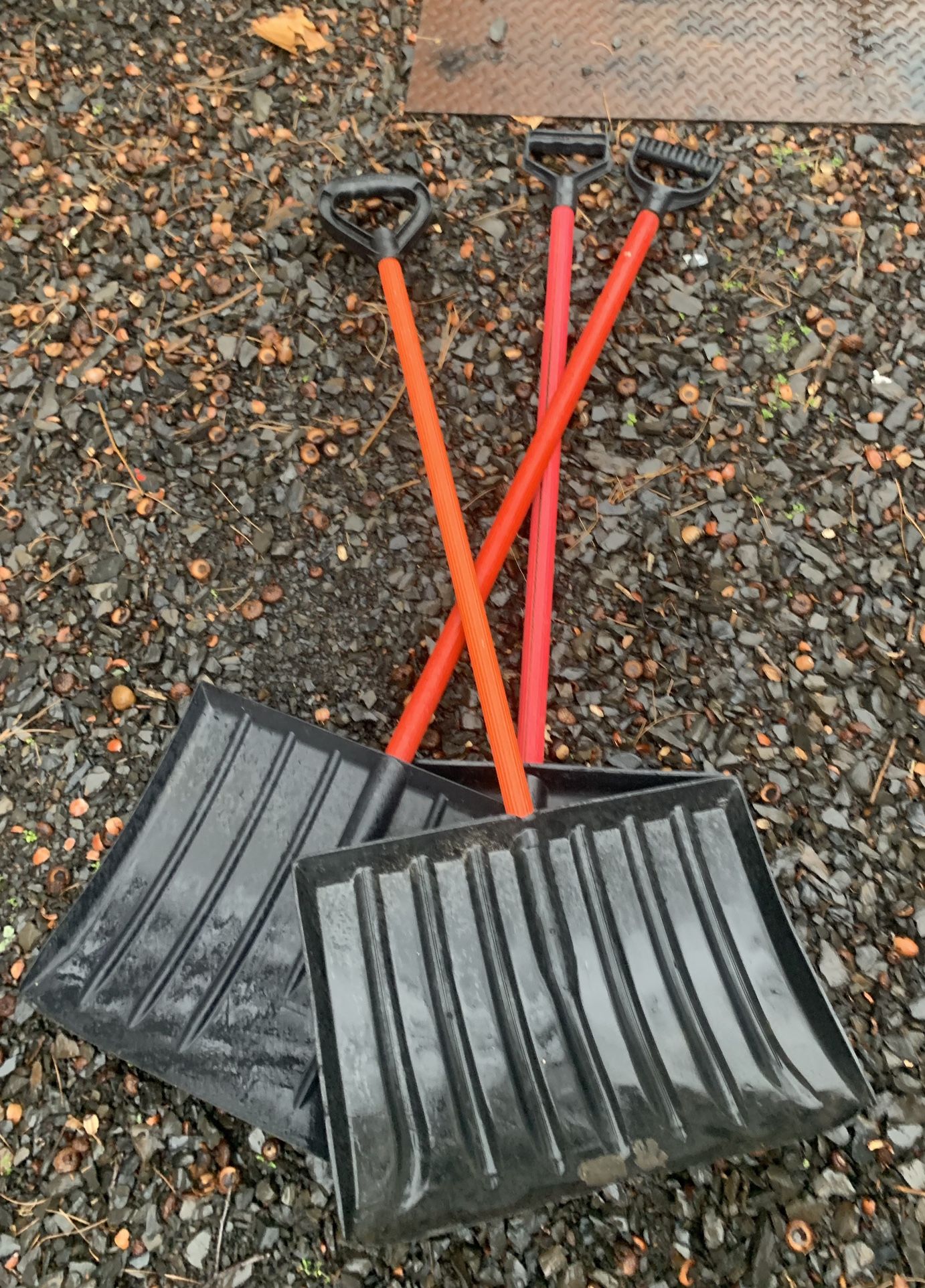 Snow shovels all 3 for $5 still usable little beat but you get 3