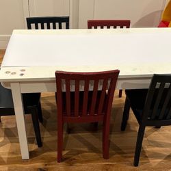 Pottery Barn Kids Table w/ Attached Paper Roll & 5 Chairs