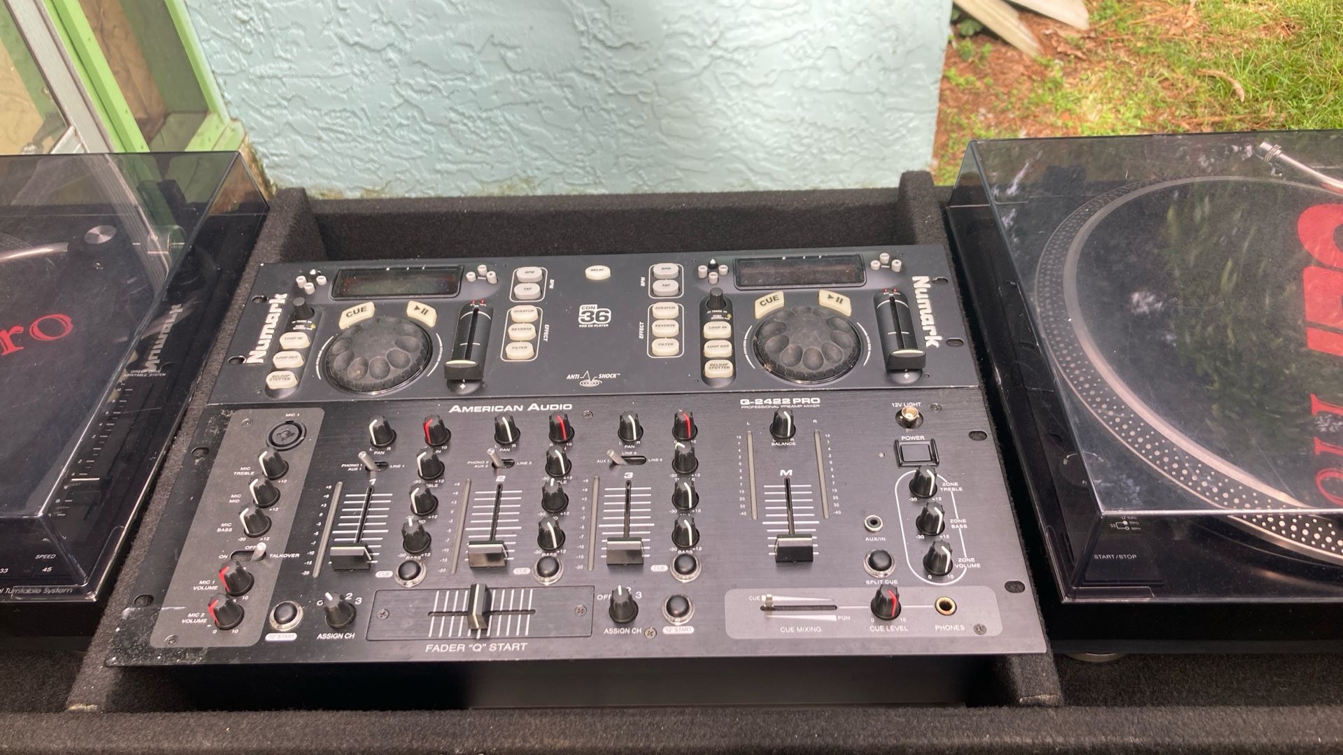 American Audio Mixer 2 Gli Sl2500 Turntables And Numark CD Mixer