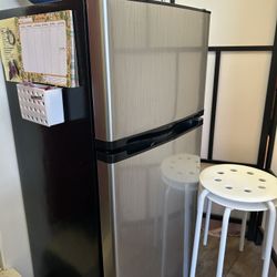 4ft Fridge