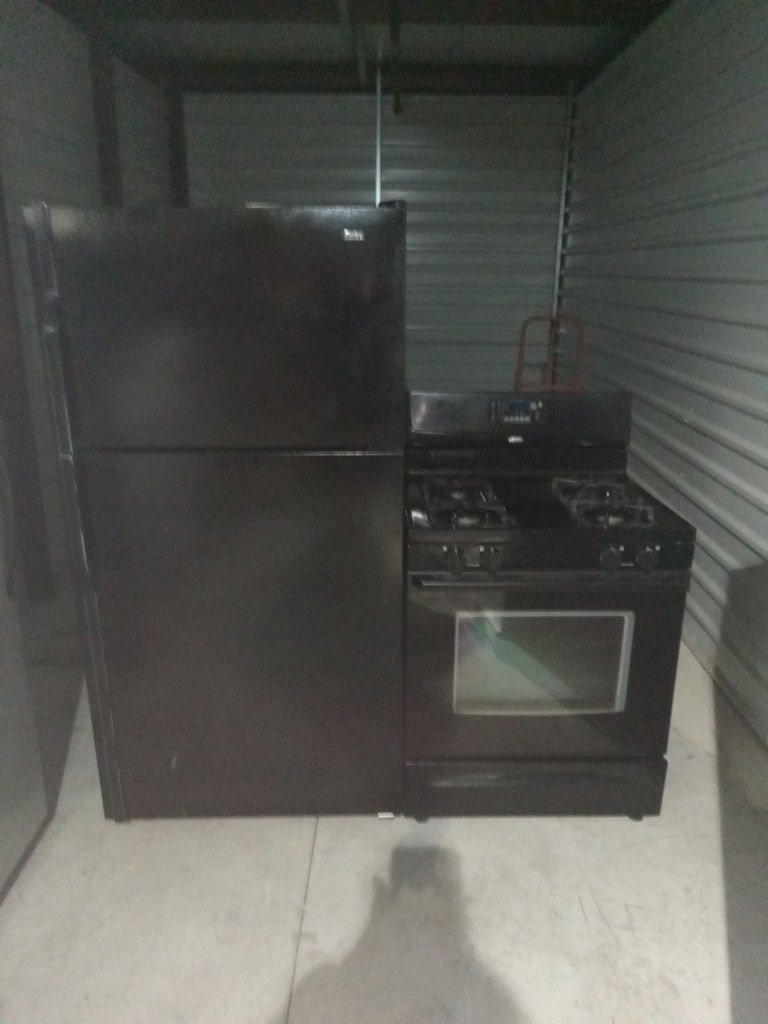Black Admiral And Whirlpool Fridge And Stove